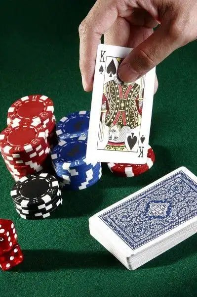 Ilustrasi keamanan data pribadi yang dilindungi dengan protokol enkripsi mutakhir di baik4d
